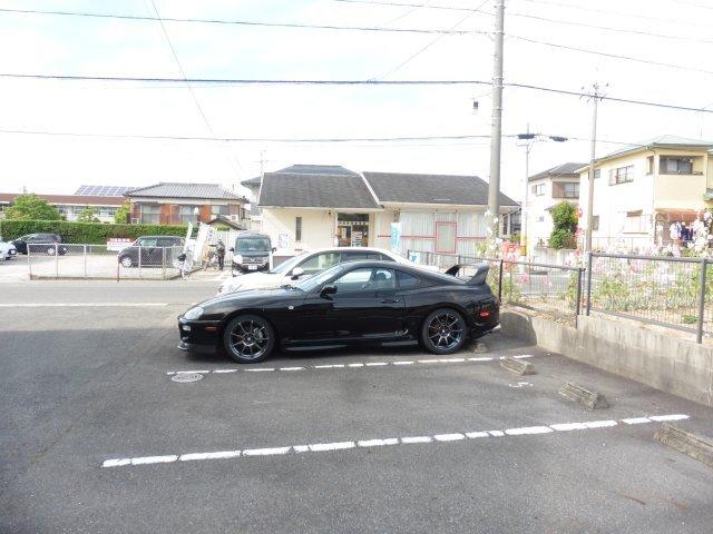クレイドル住吉　Ｂ（201） 駐車場