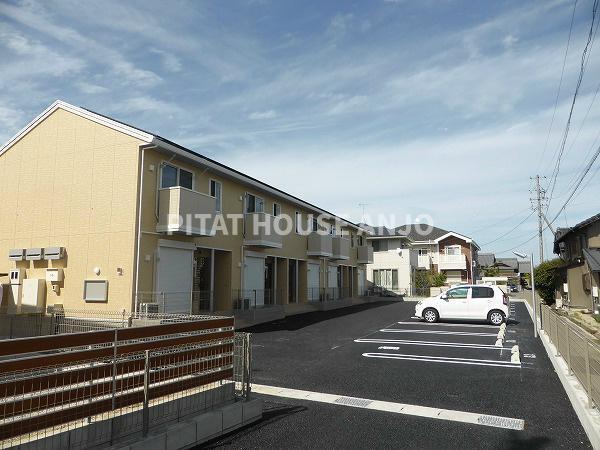 Ｃｈｏｕｃｈｏｕ　橋目（101） 駐車場