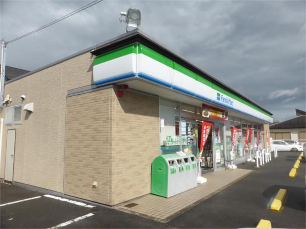 ﾌｧﾐﾘｰﾏｰﾄ 刈谷半城土西店：740m