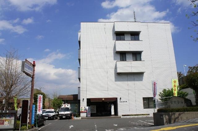宮前警察署：962m