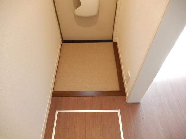 ウエストバレー皆賀（102） 玄関