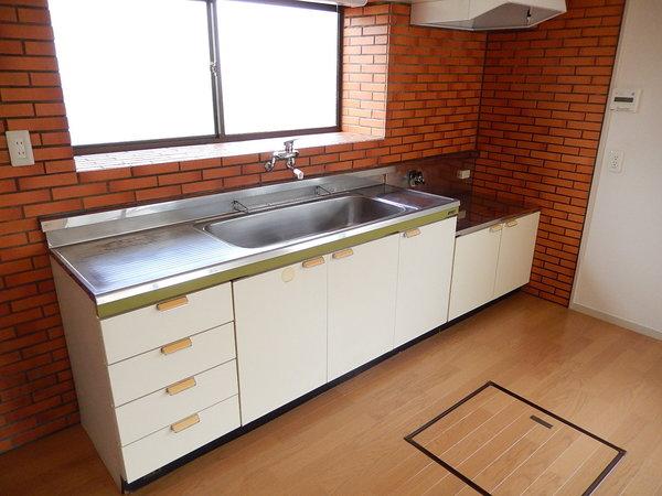 広島市佐伯区三宅テラスハウス キッチン