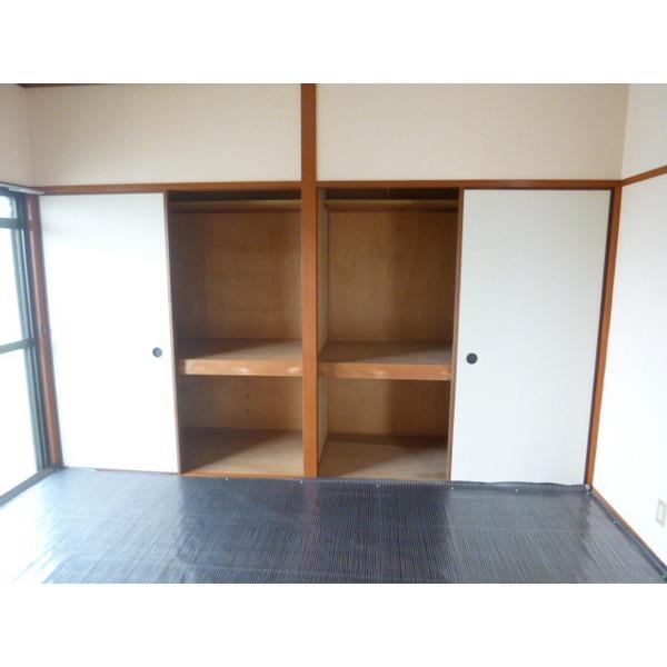ビューハイツ寺本（301） 収納
