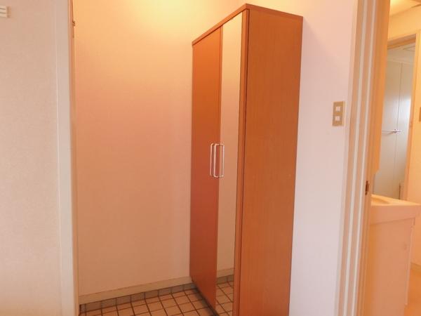 サコマンション（301） 玄関