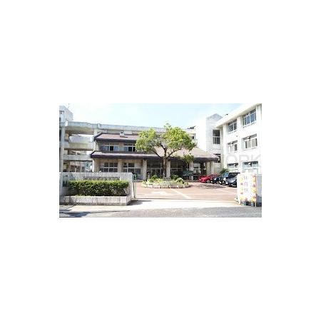 松本貸家 周辺環境写真2 広島市立長束中学校：798m