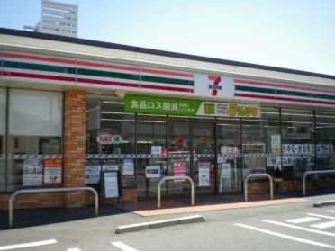 セブンイレブン広島五日市中央1丁目店：433m