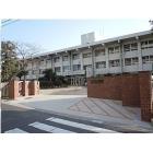 五日市東小学校：700m