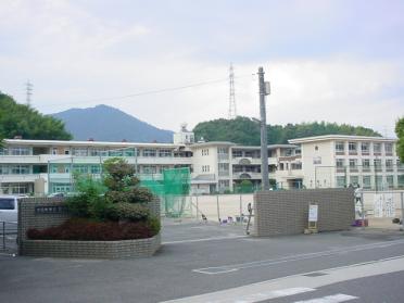 廿日市市立宮内小学校：492m