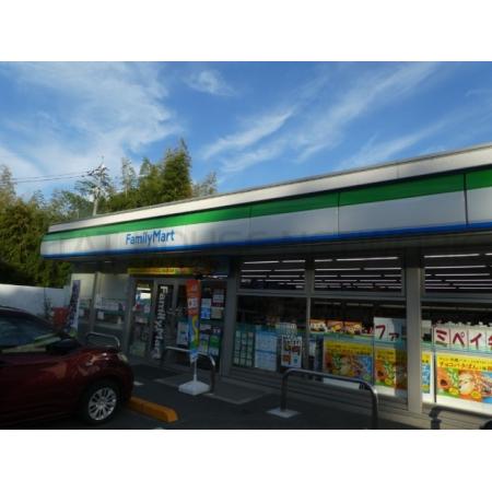 神賀グリーンハイツ 周辺環境写真2 ファミリーマート地御前店：782m