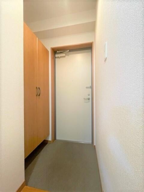ＲＯＯＭ　ＢＯＷＷＯＷ（103） 玄関