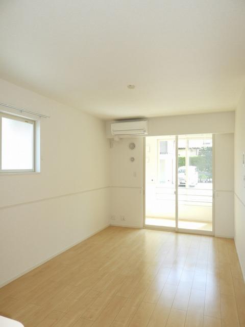 ５ｔｈ　Ａｖｅｎｕｅ　Ｂ（103） 室内