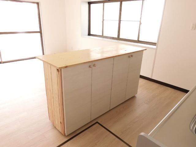 峰高2丁目貸家 収納