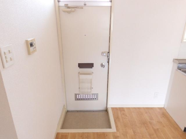 メゾンＫ（102） 玄関
