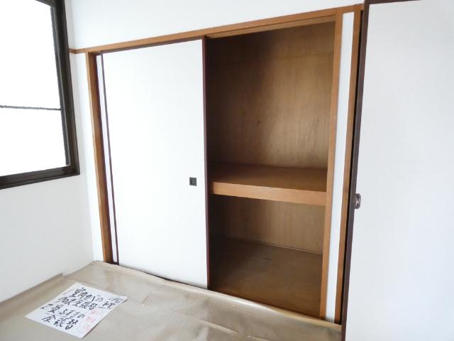 ガーデンコート（B） 収納