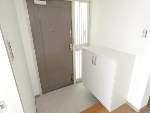 上河内タウンハウス（202） 玄関