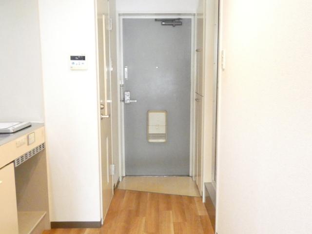 アクシス翠町（304） 玄関