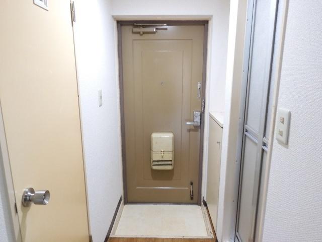 Ｃ＆Ｃ三宅（102） 玄関