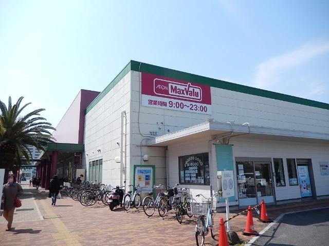 マックスバリュ楽々園店：765m