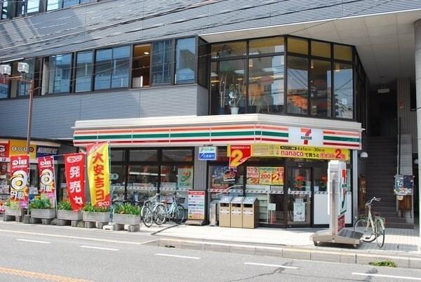 セブンイレブン広島楽々園店：214m