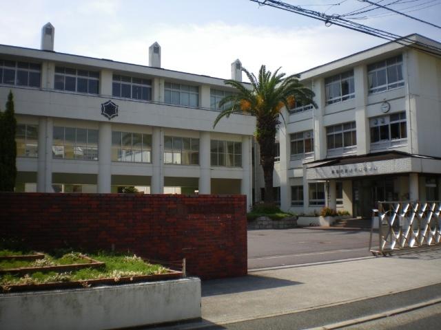 広島市立楽々園小学校：763m