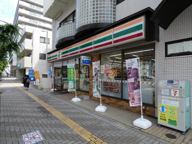 セブンイレブン広島五日市駅前店：211m