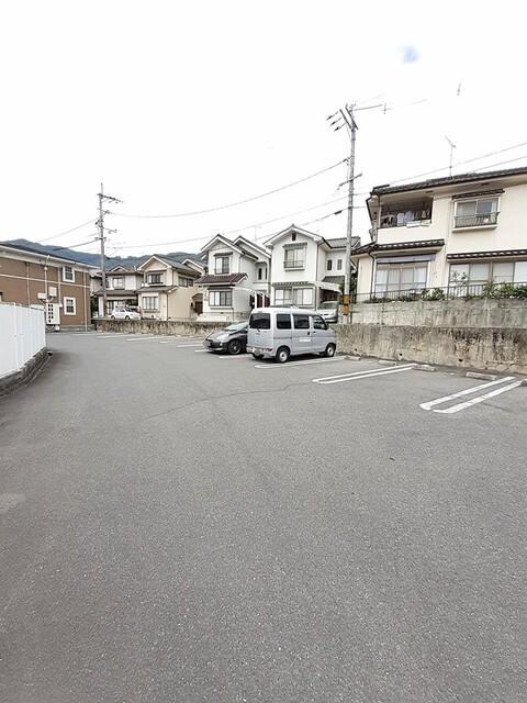 グラース　プラシード（204） 駐車場