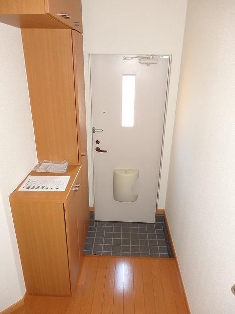 プロヴァンスＡ（202） 玄関