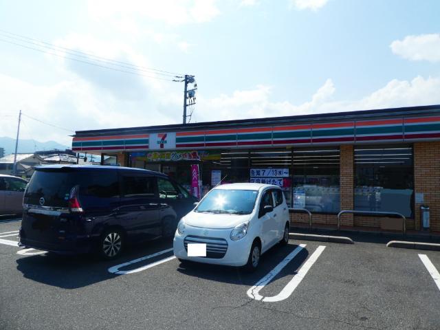 セブンイレブン広島串戸港店：292m