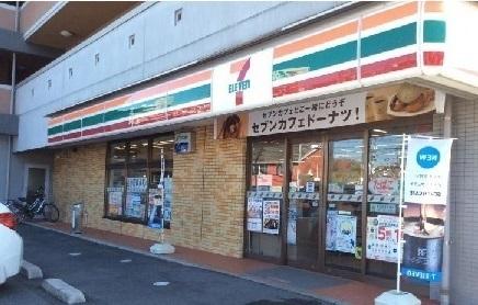 セブンイレブン：160m