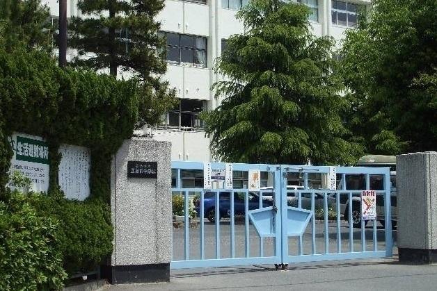 広島市立五日市中学校：220m