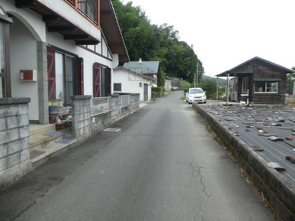 廿日市市友田字清水　小屋付き土地 前面道路含む現地写真