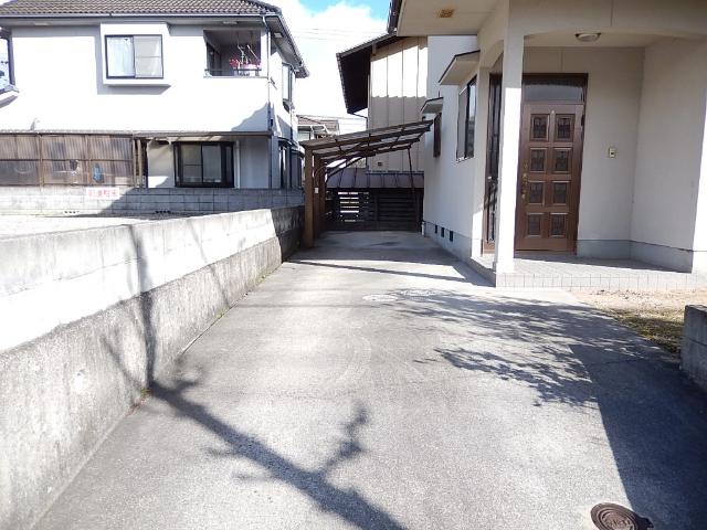 藤の木3丁目中古戸建 駐車場