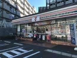 セブンイレブン吹田千里山西6丁目店：422m