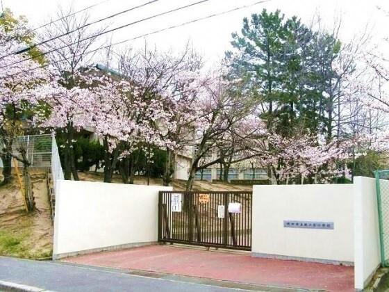 吹田市立桃山台小学校