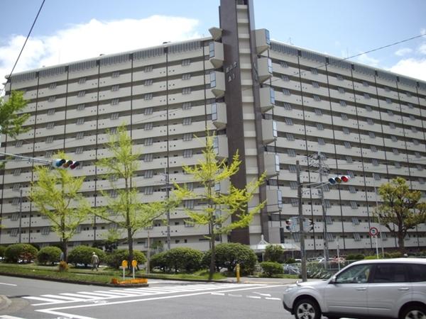 千里桃山台団地Ａ１棟 外観