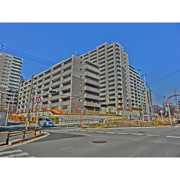 グランファースト千里桃山台９号棟 外観