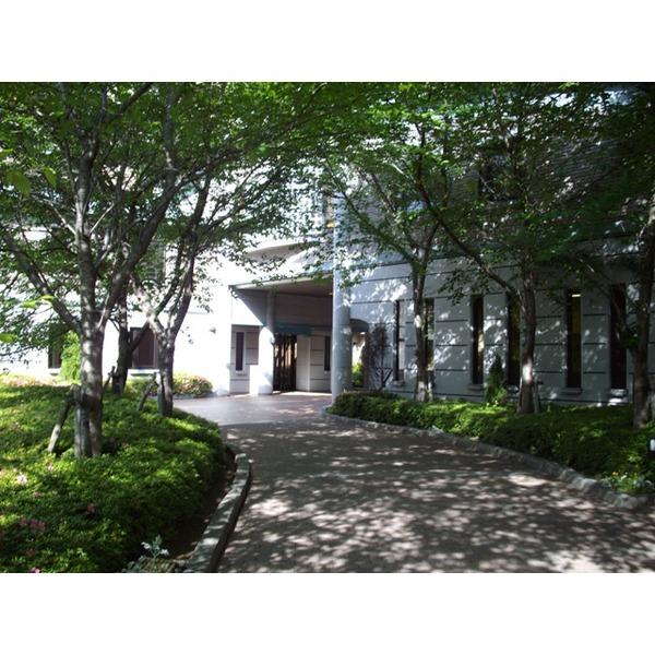 ルネ・ヒューマンズガーデン万博公園南Ｂ棟 エントランス