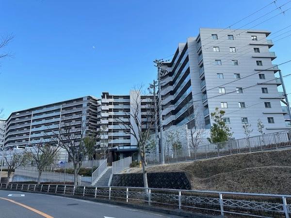 ザ・パークハウス南千里アリーナ 外観