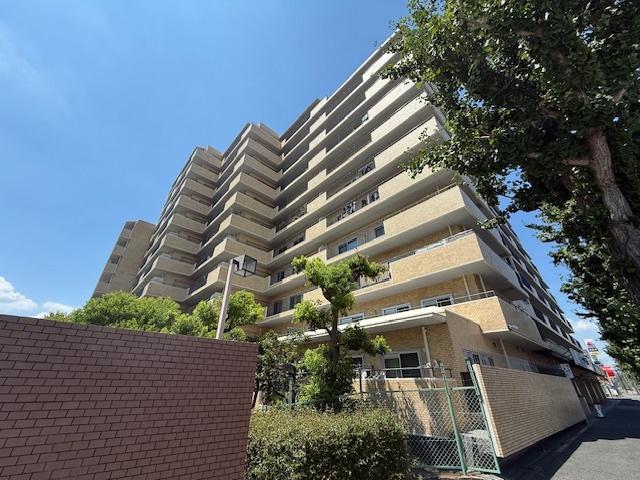緑地公園プライムハイツ 外観