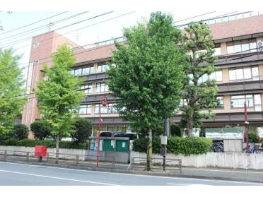 川崎市立宮前平小学校：190m