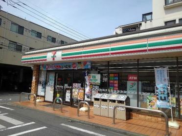 セブンイレブン川崎子母口店：300m