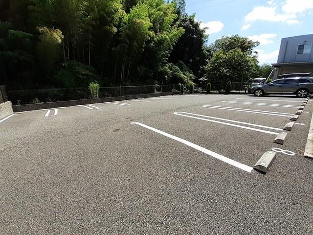 サンリット王禅（304） 駐車場