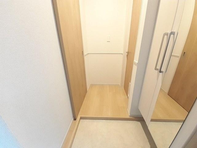 エリタージュ生田（202） 玄関