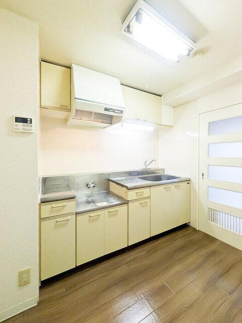 グローリーヒルズⅡ（104） キッチン