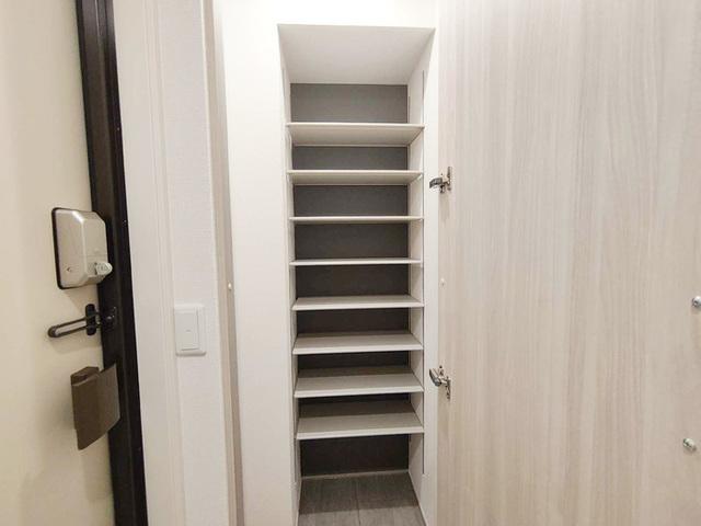 ドムスクレスト森野（202） 玄関
