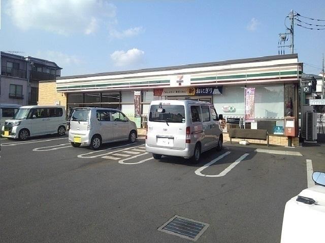 セブンイレブン：550m