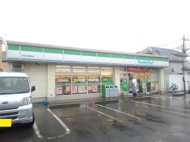 ファミリーマート：170m