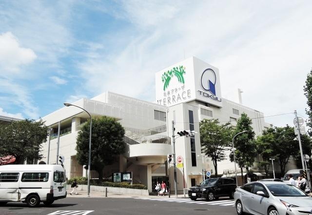 東急百貨店たまプラーザ店：3158m