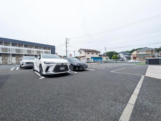 コンフォート プラス・Ｔ（106） 駐車場