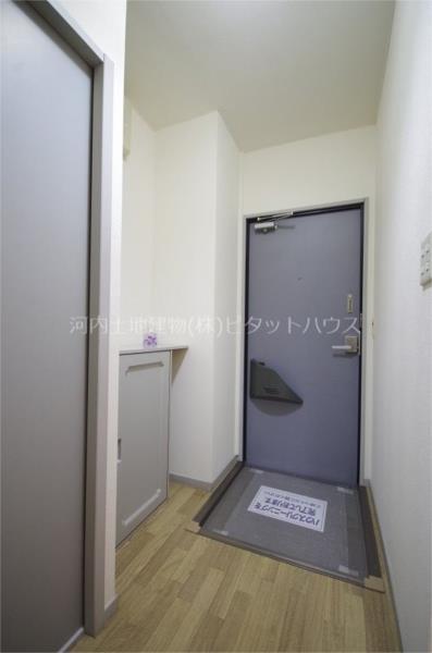 ひまわり A（203） 玄関
